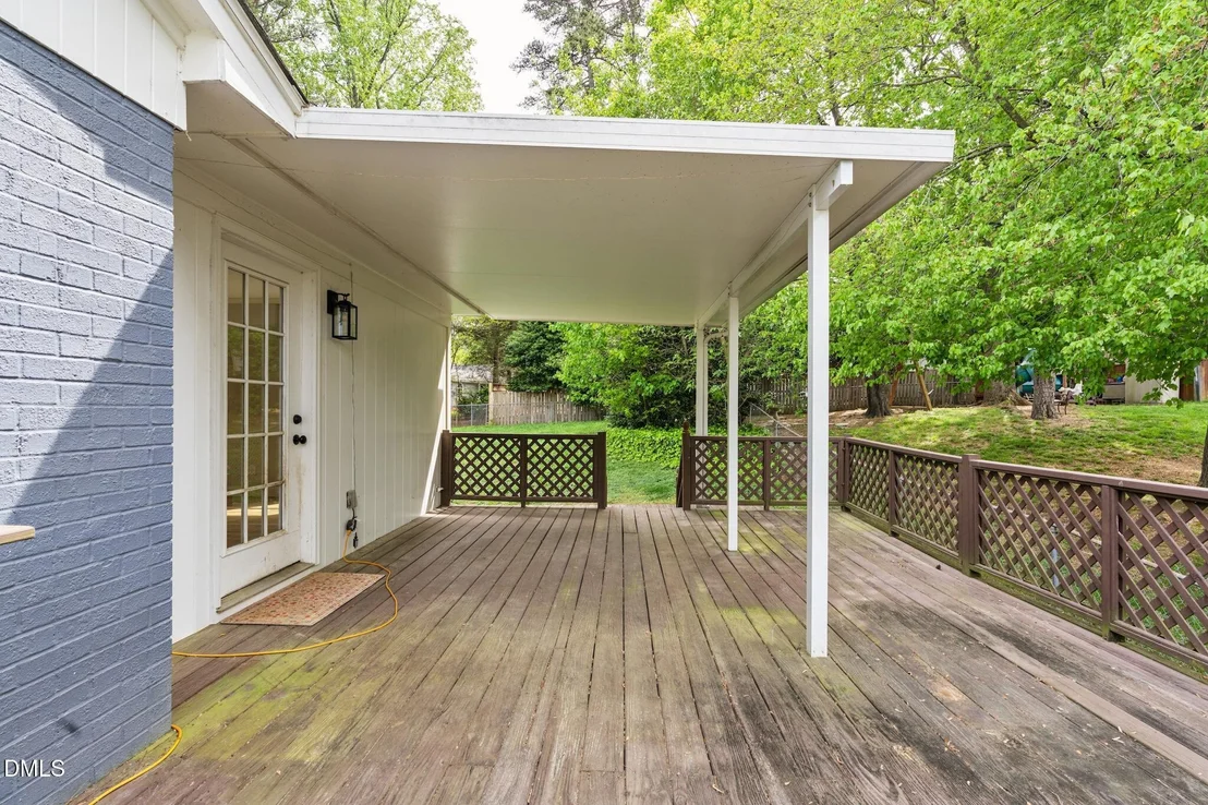 Photo of 412 Pinecroft Drive