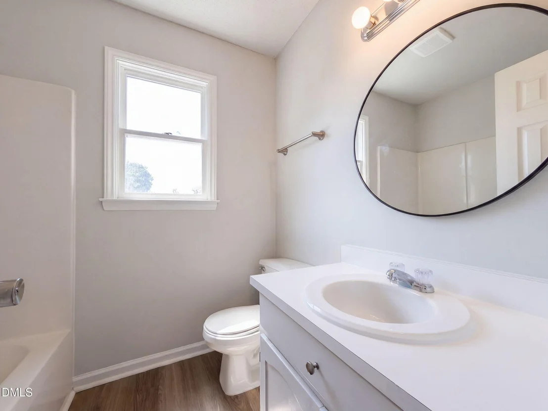 Photo of 106 Deblyn Court