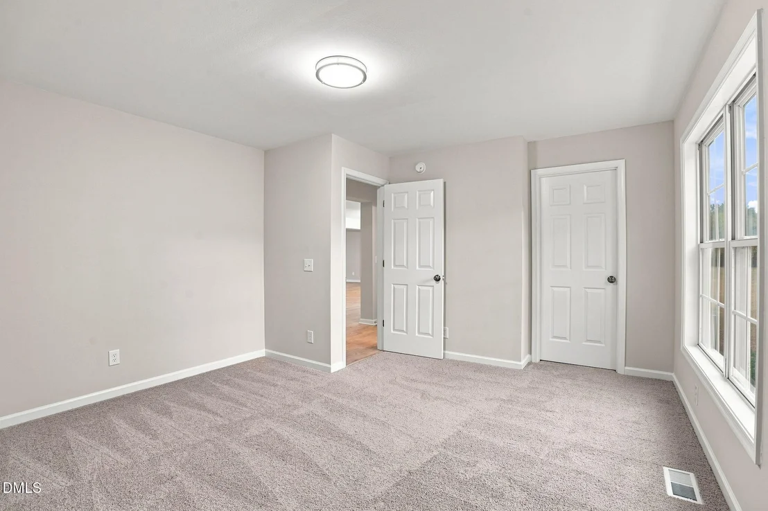 Photo of 224 Lyons Road