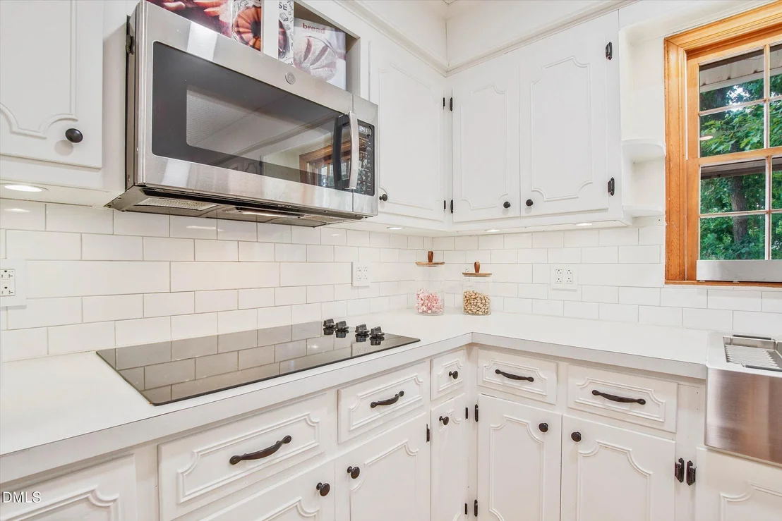 Photo of 6424 Amhurst Road