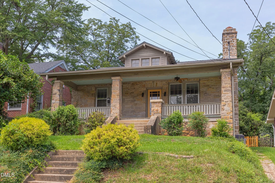 Photo of 1925 Alexander Road
