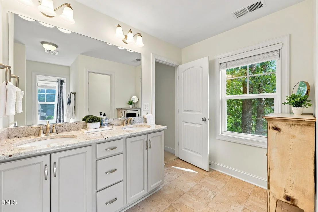 Photo of 8013 N Pine Shadows Drive
