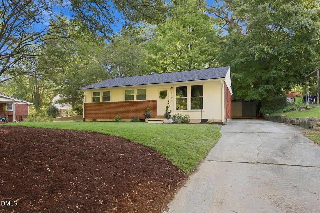 Photo of 2107 Dandridge Drive