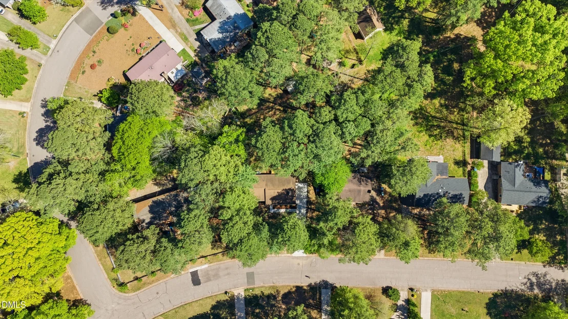 Photo of 5805 Newhall Road