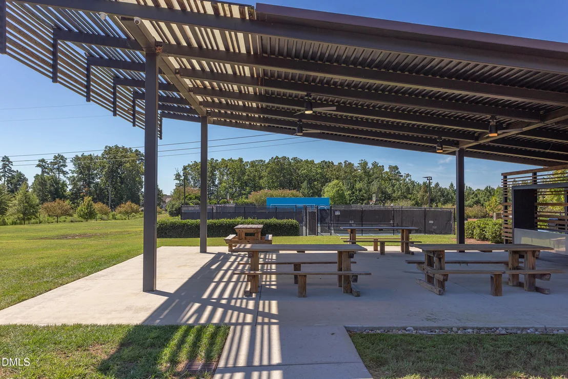 Photo of 260 Quarter Gate Trace