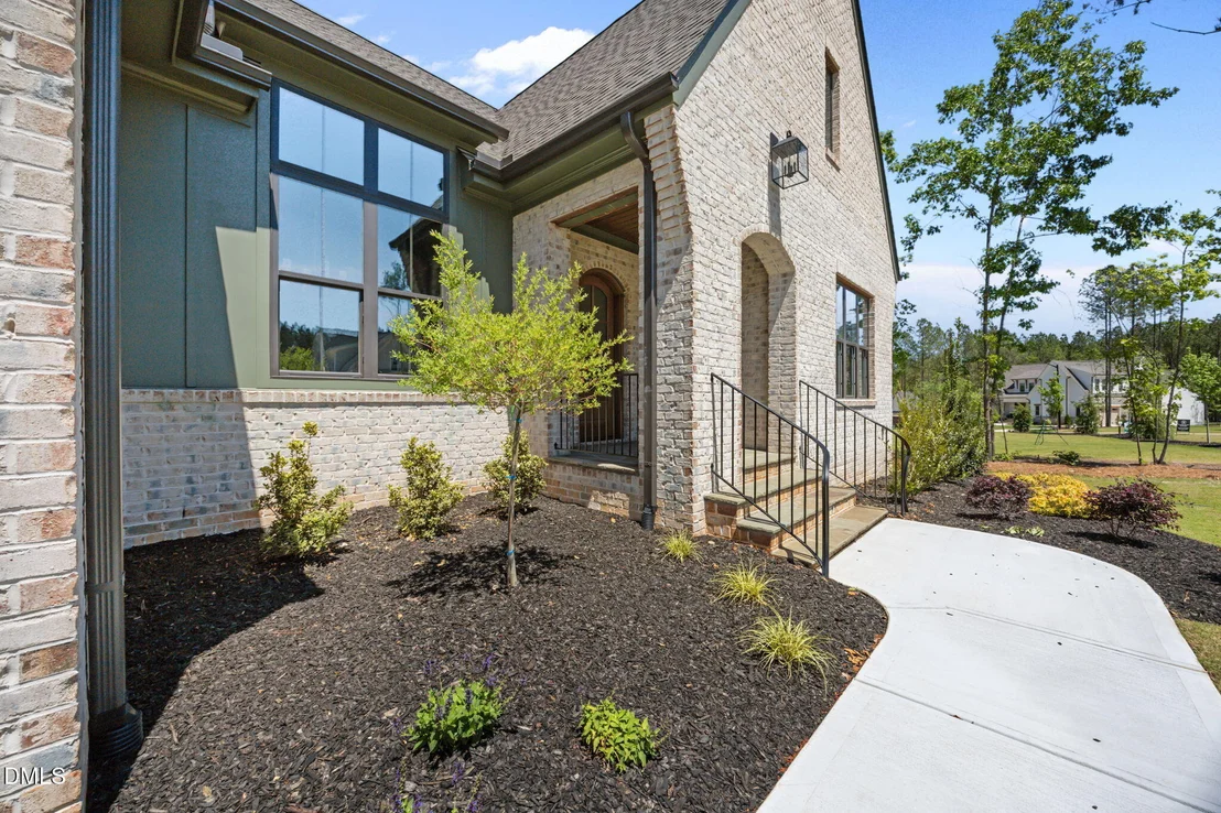 Photo of 35 Spanish Oak Drive