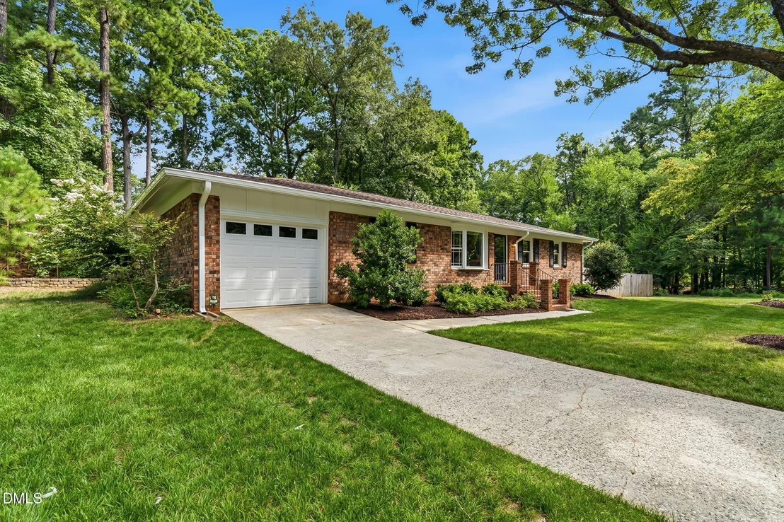 Photo of 714 Brookgreen Drive