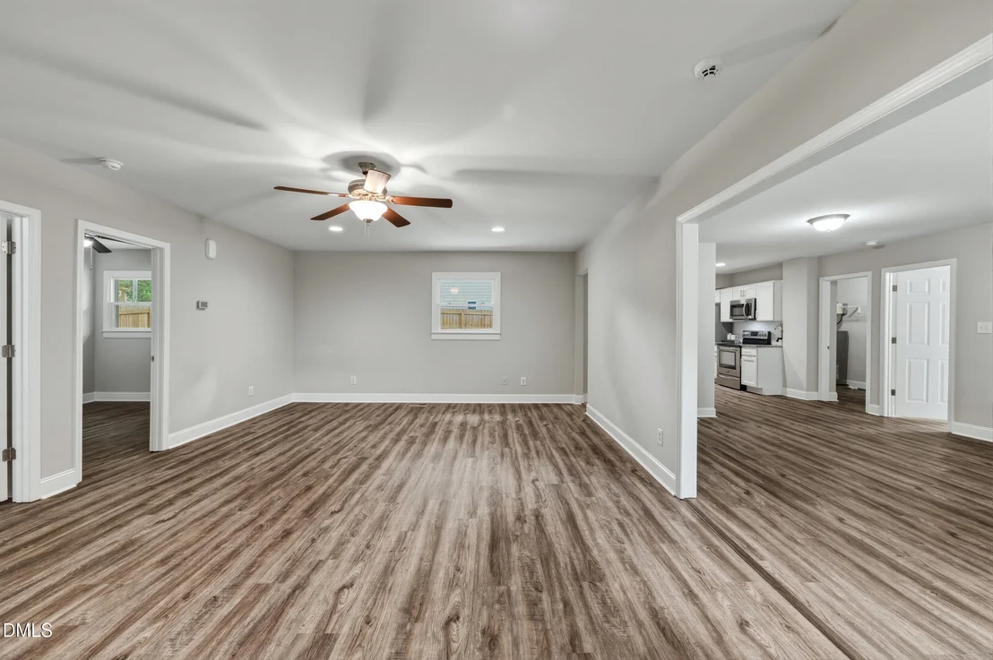 Photo of 503 E Juniper Avenue