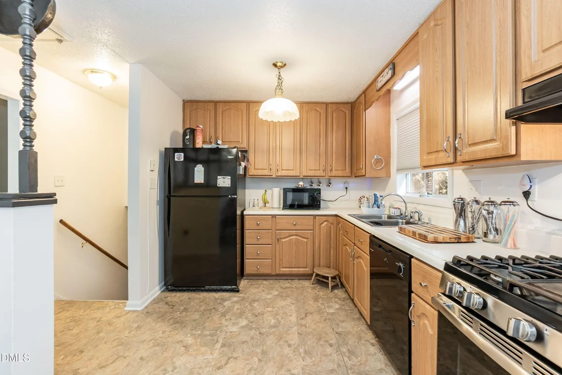 Photo of 1122 Saxony Drive