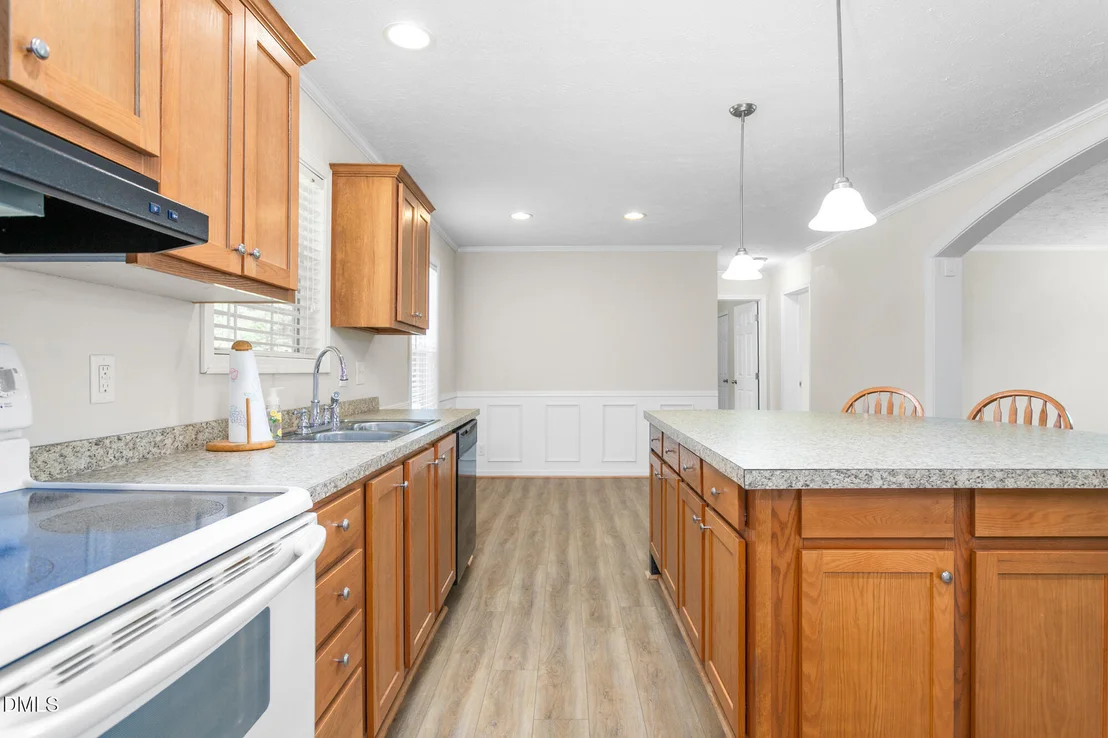 Photo of 1054 Sutton Road