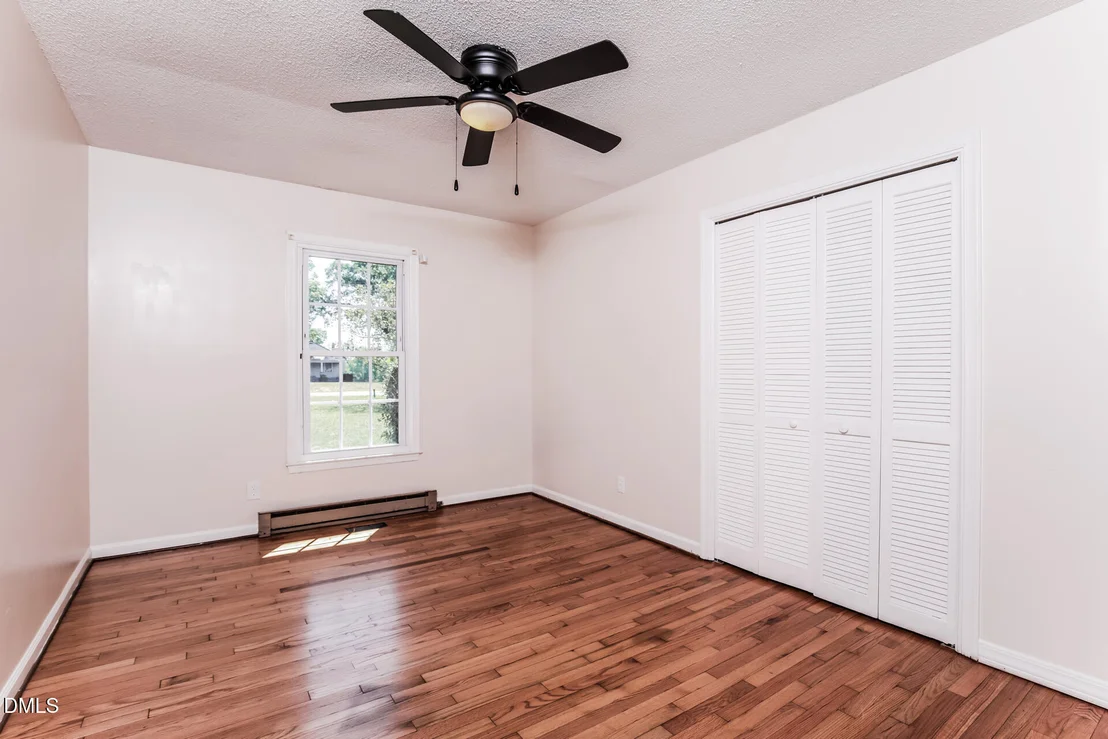 Photo of 870 Abbott Road