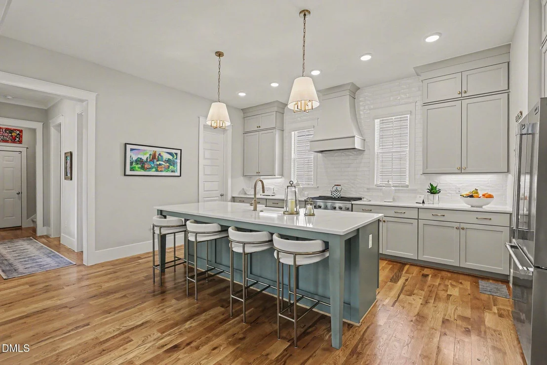 Photo of 501 Whitehall Circle