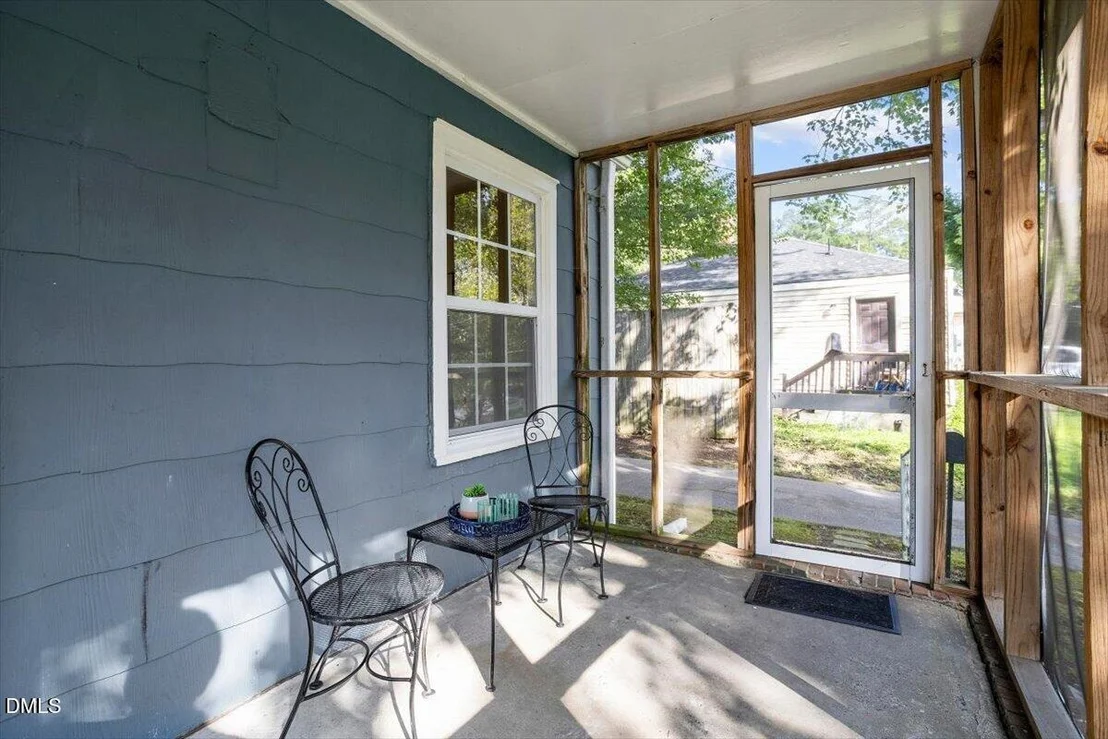 Photo of 1512 London Circle