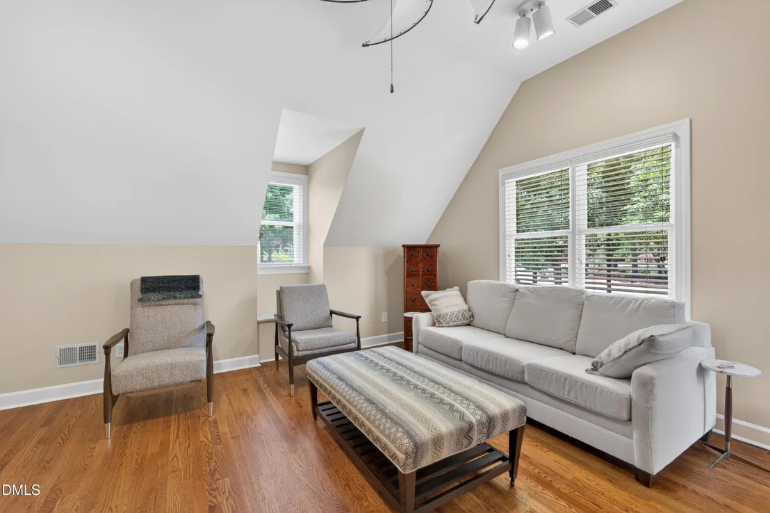 Photo of 113 Stoneleigh Drive