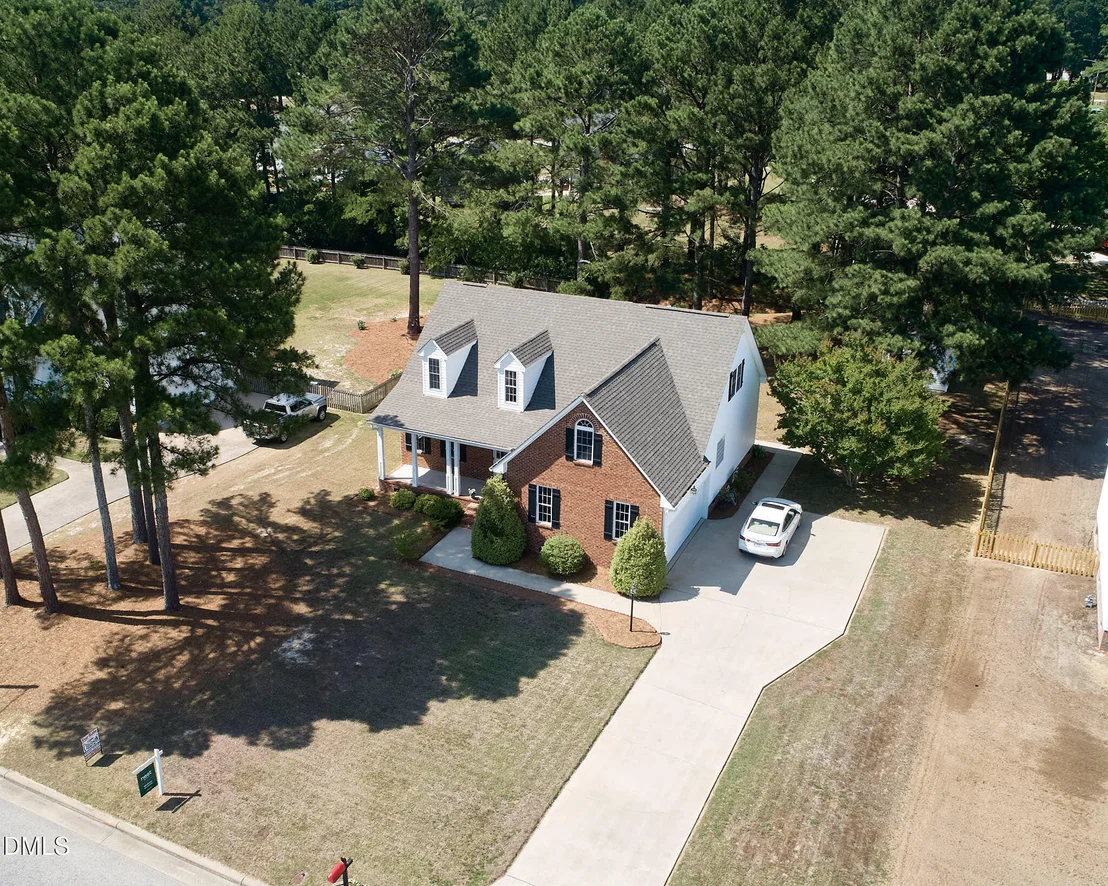 Photo of 4530 Dewfield Drive N