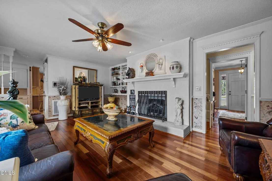 Photo of 801 Lakeside Drive