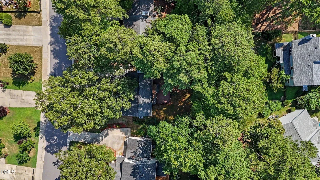 Photo of 1204 Belhaven Road