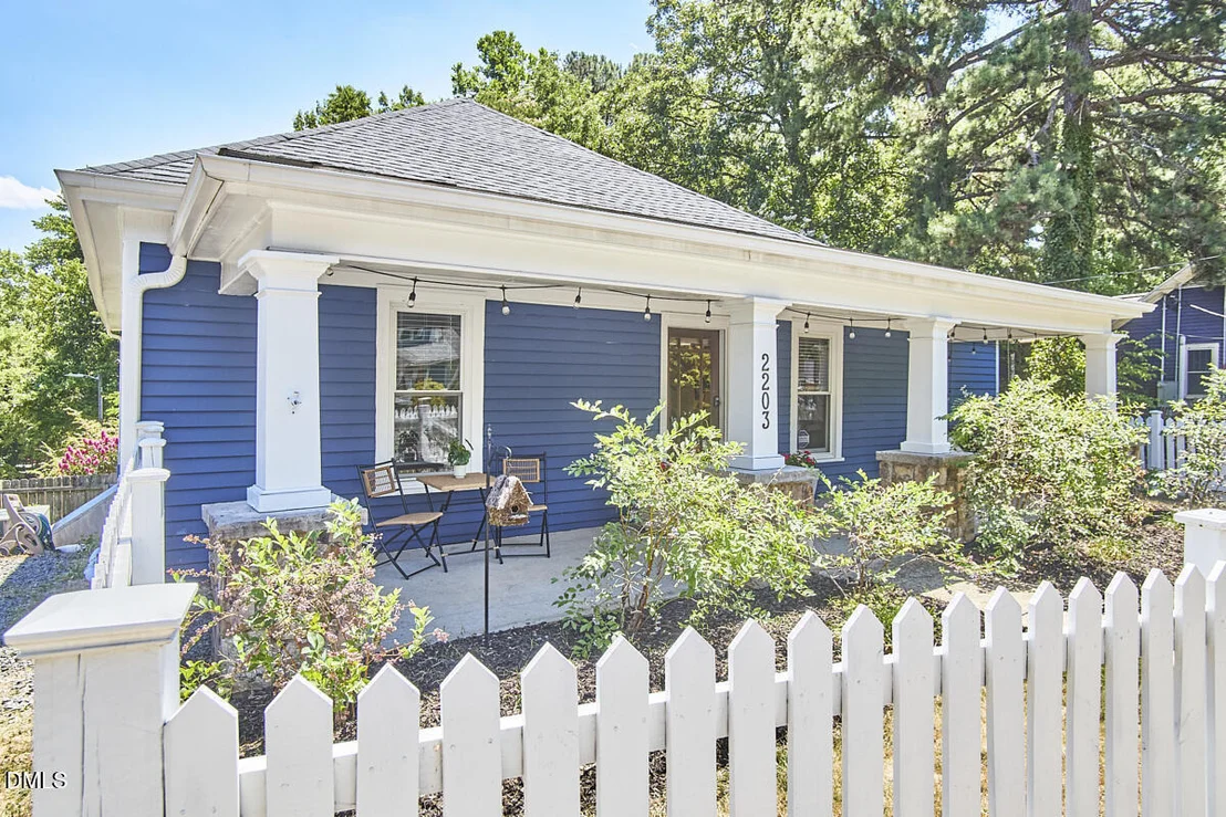 Photo of 2203 Chapel Hill Road