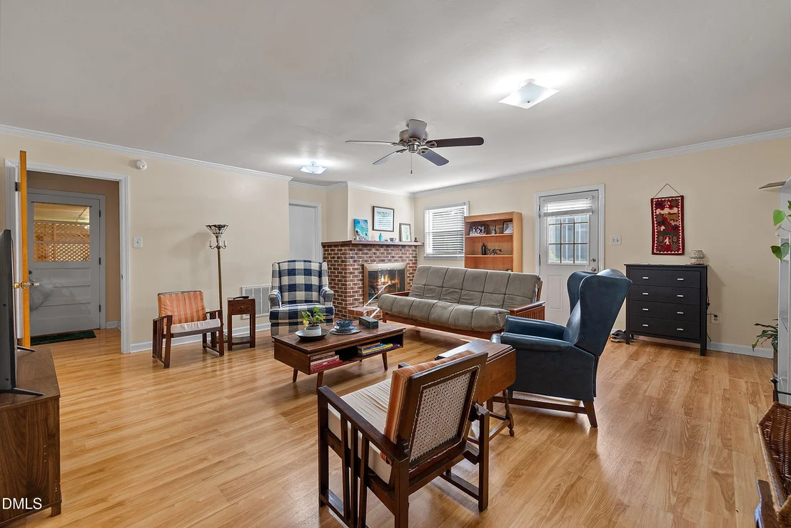 Photo of 6324 Tryon Road