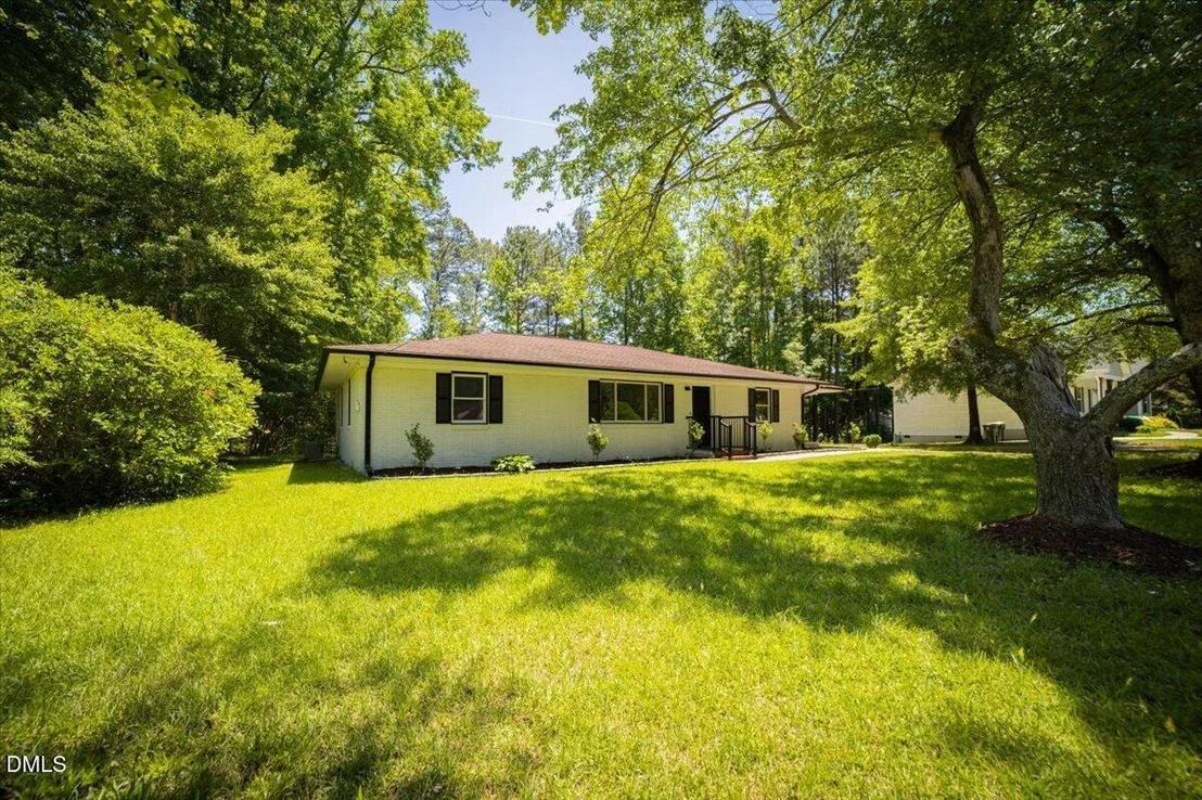 Photo of 906 Circle Drive