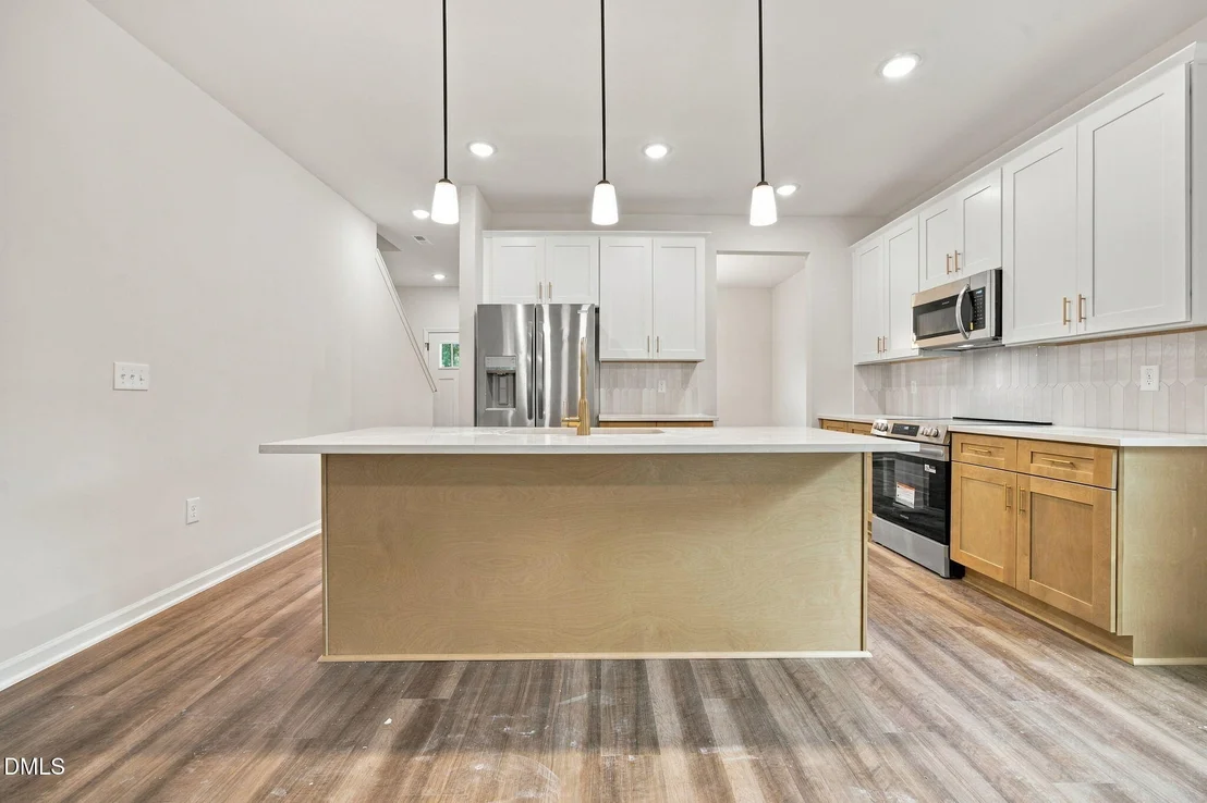 Photo of 713 Crestview Drive