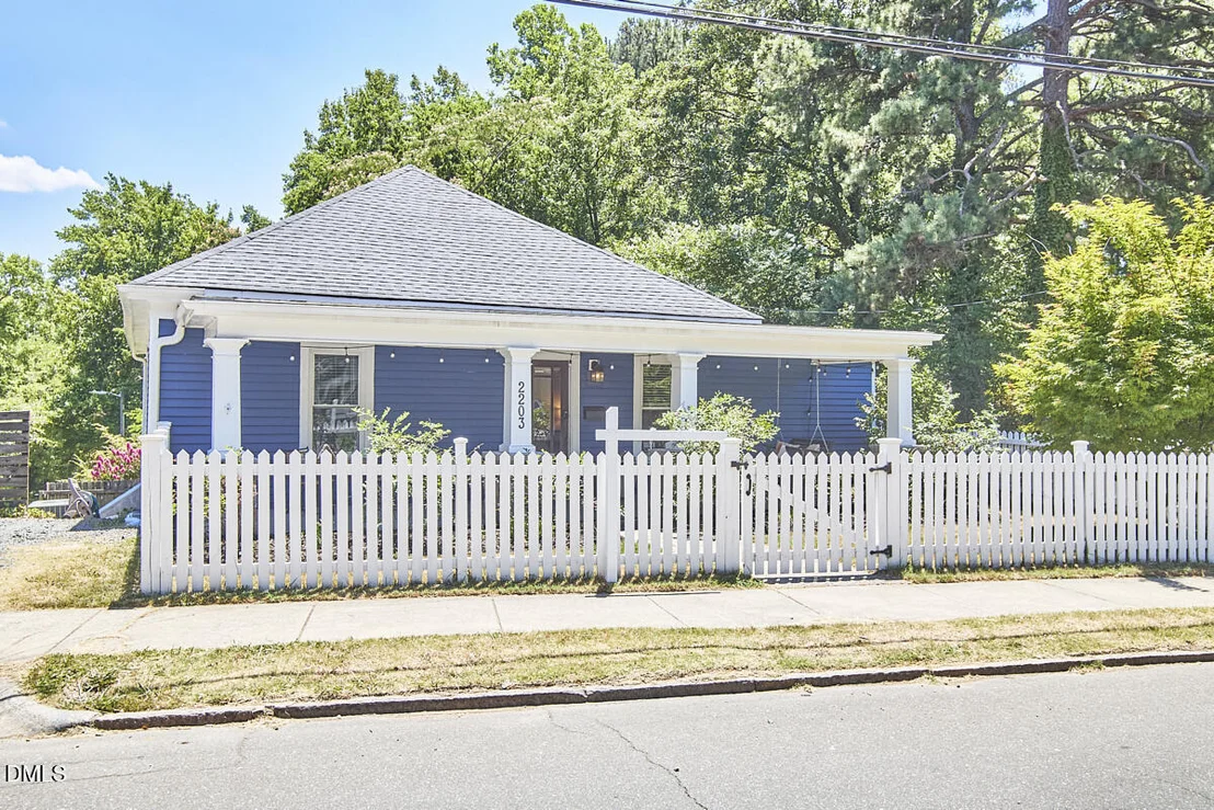 Photo of 2203 Chapel Hill Road