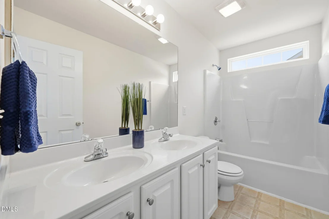 Photo of 514 Walnut Crossing Drive