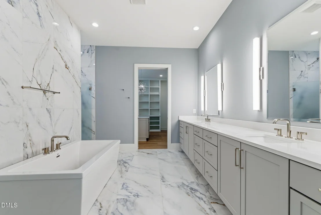 Photo of 213 Westhampton Drive