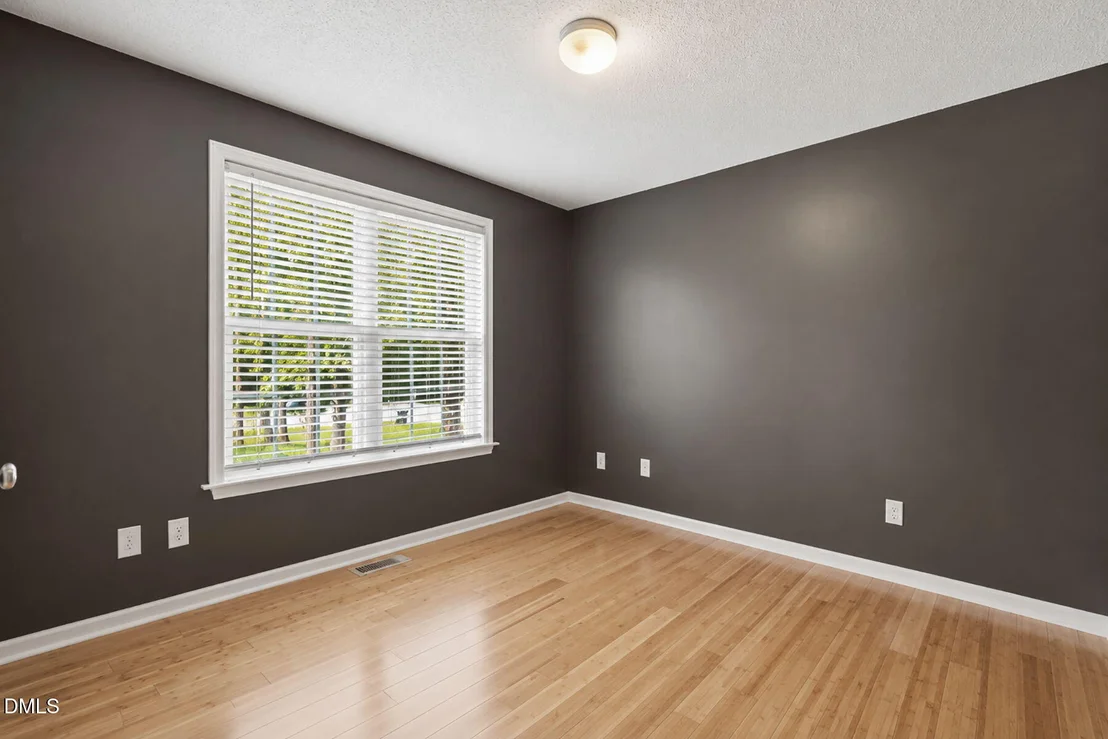Photo of 130 Walton Circle