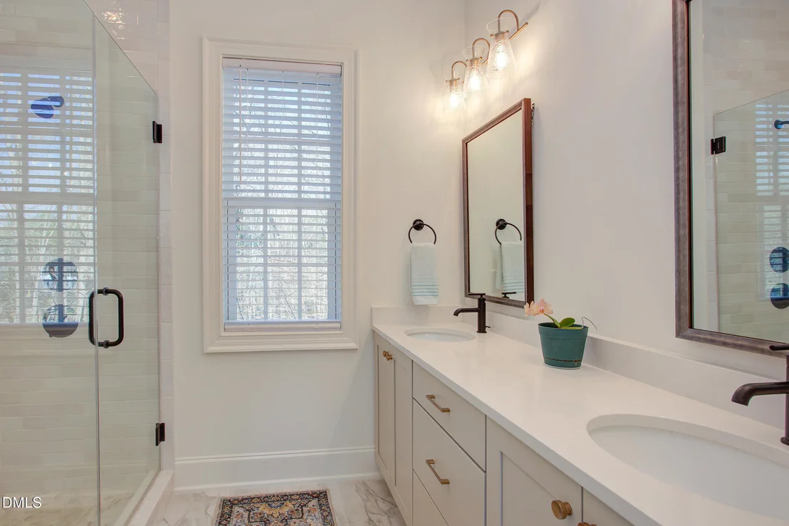 Photo of 1028 Whitehall Circle