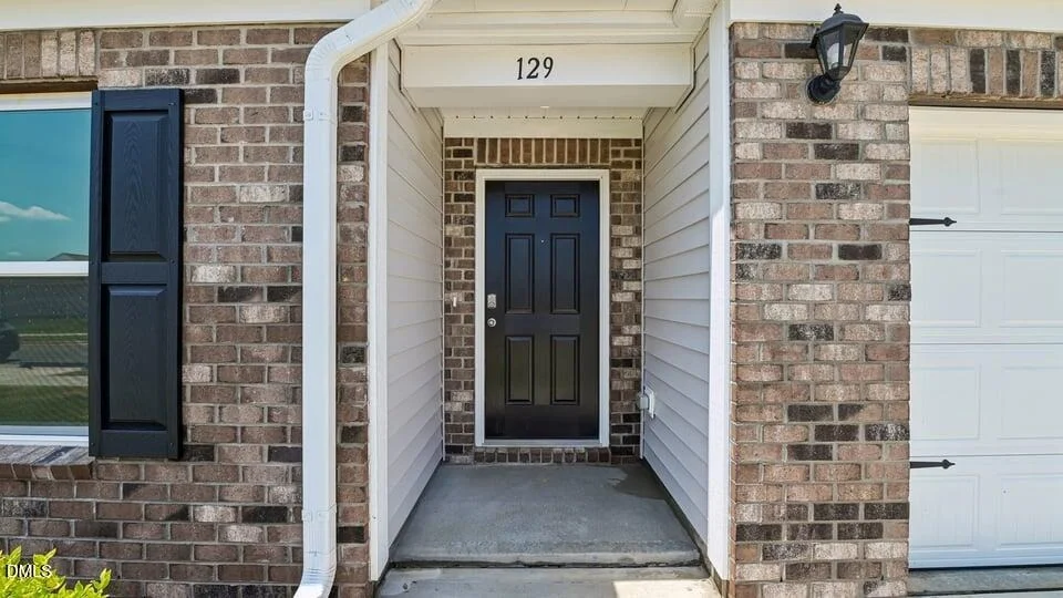 Photo of 296 Holton Street