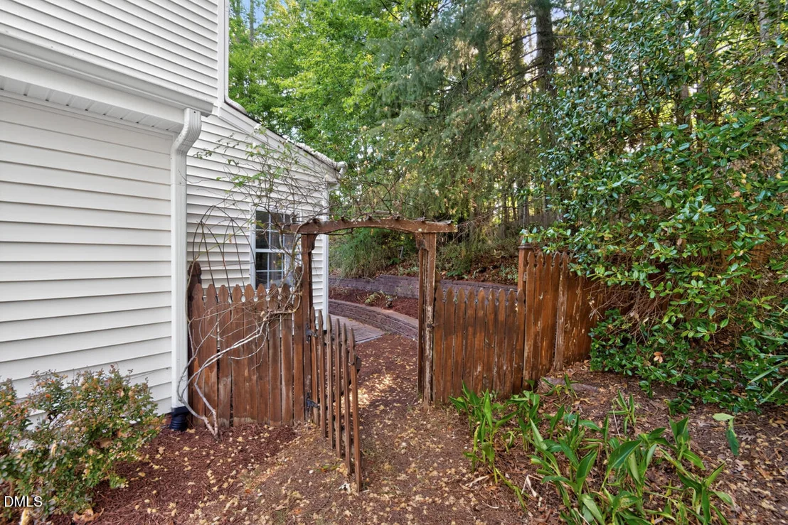 Photo of 2210 Parkside Drive