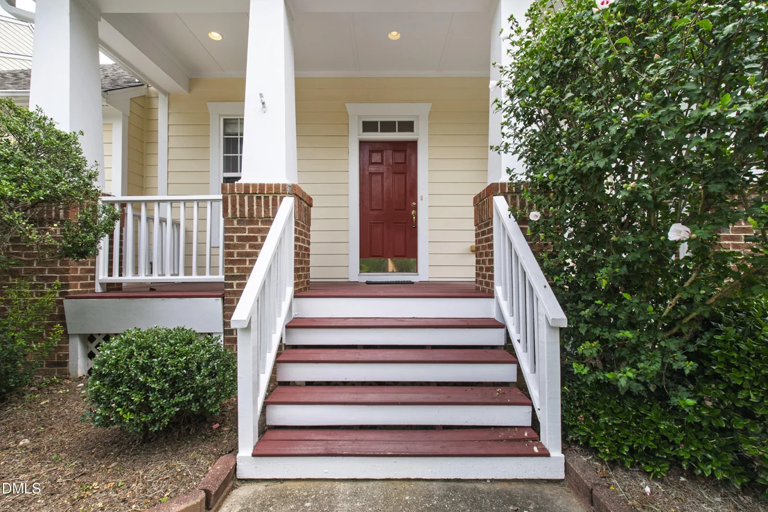 Photo of 118 N Fields Circle