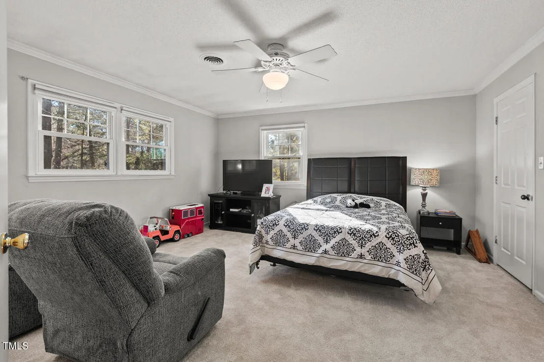 Photo of 130 Twin Oaks Drive