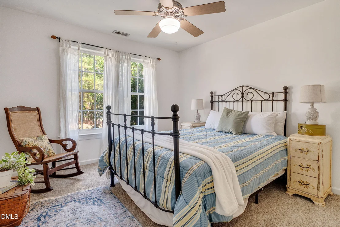 Photo of 1813 Foxbrook Drive