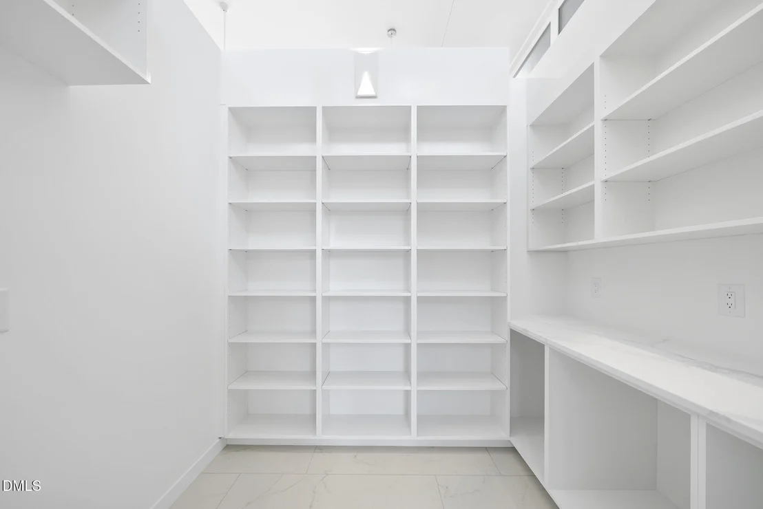 Photo of 4637 Array Drive