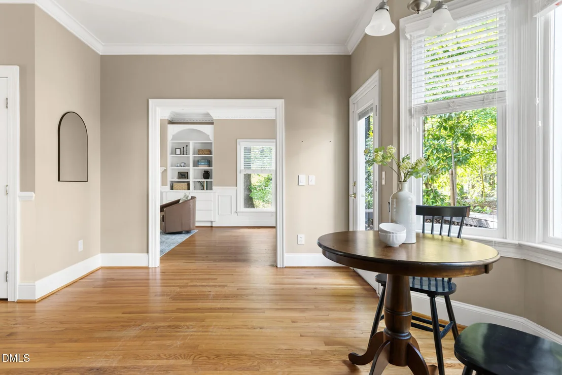 Photo of 2204 Meade Lane