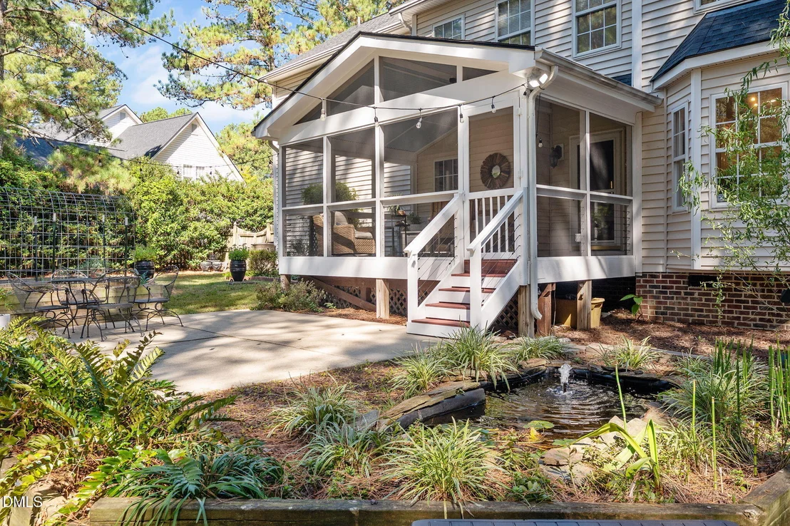Photo of 1813 Foxbrook Drive