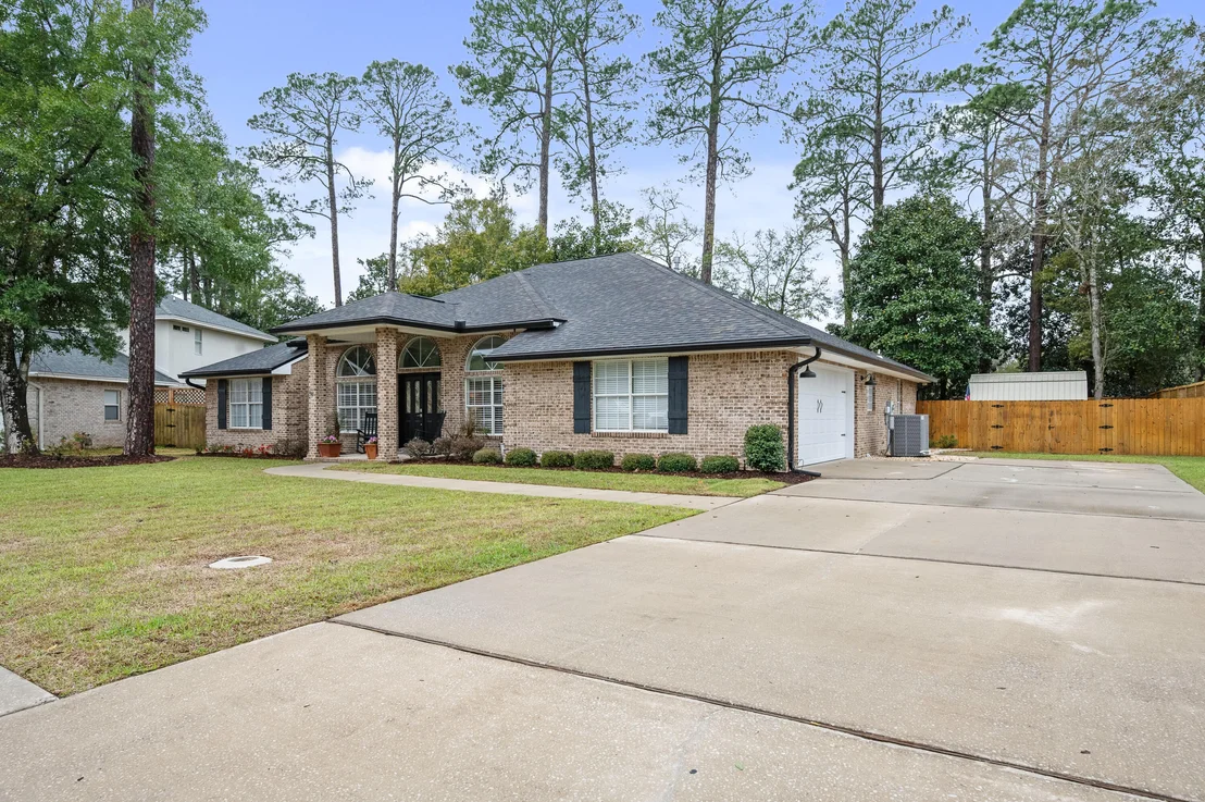 Photo of 209 Emmett Drive
