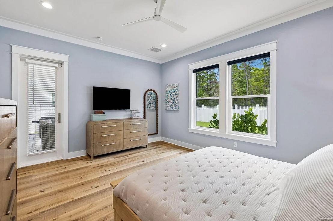 Photo of 123 E Pollard Cove