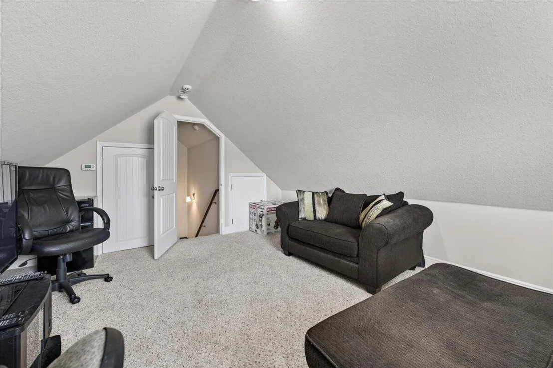 Photo of 395 Windchime Way