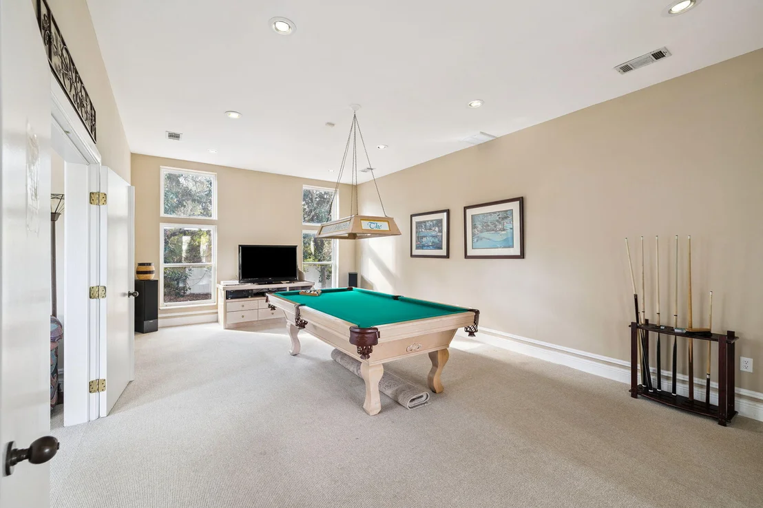Photo of 152 White Cliffs Boulevard