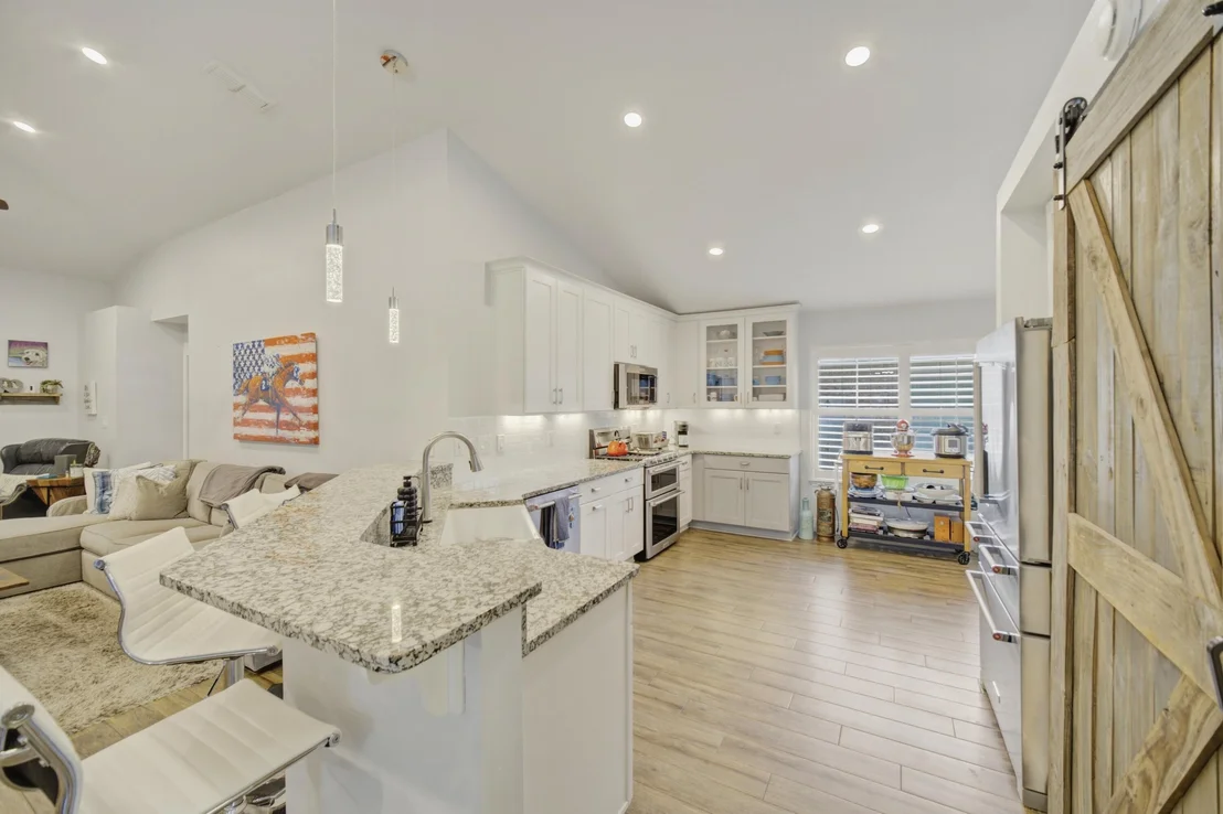 Photo of 423 Sandy Cay Drive