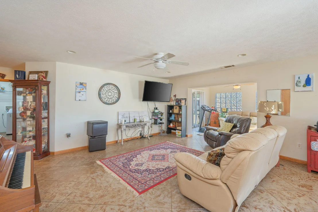 Photo of 2524 Lincoln Road
