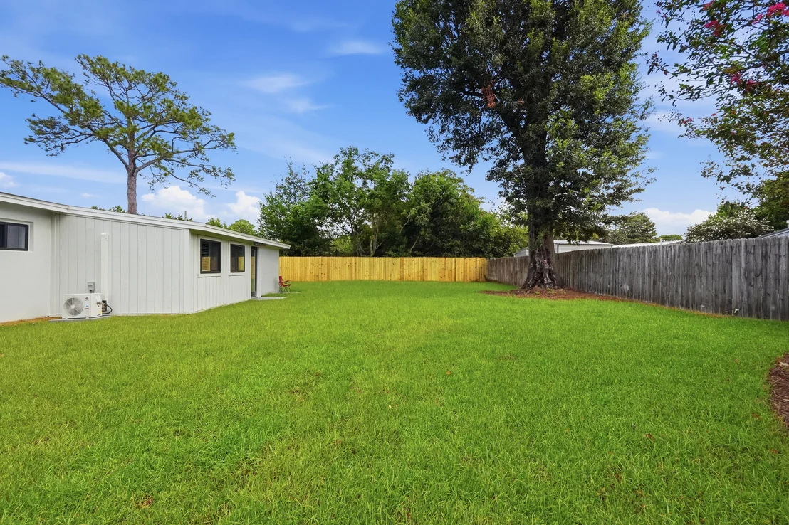 Photo of 640 Cornwall Terrace