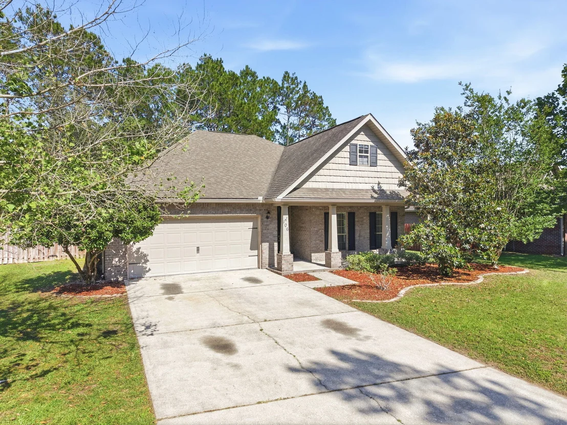 Photo of 106 Crab Apple Avenue