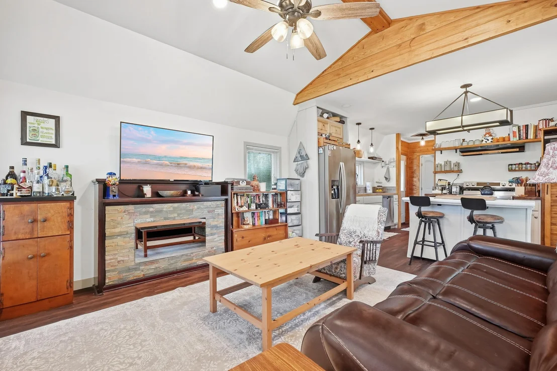 Photo of 348 Eucalyptus Avenue