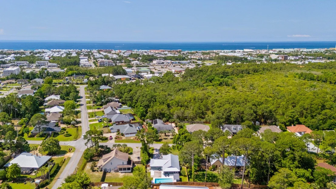 Photo of 850 Forest Shore Drive