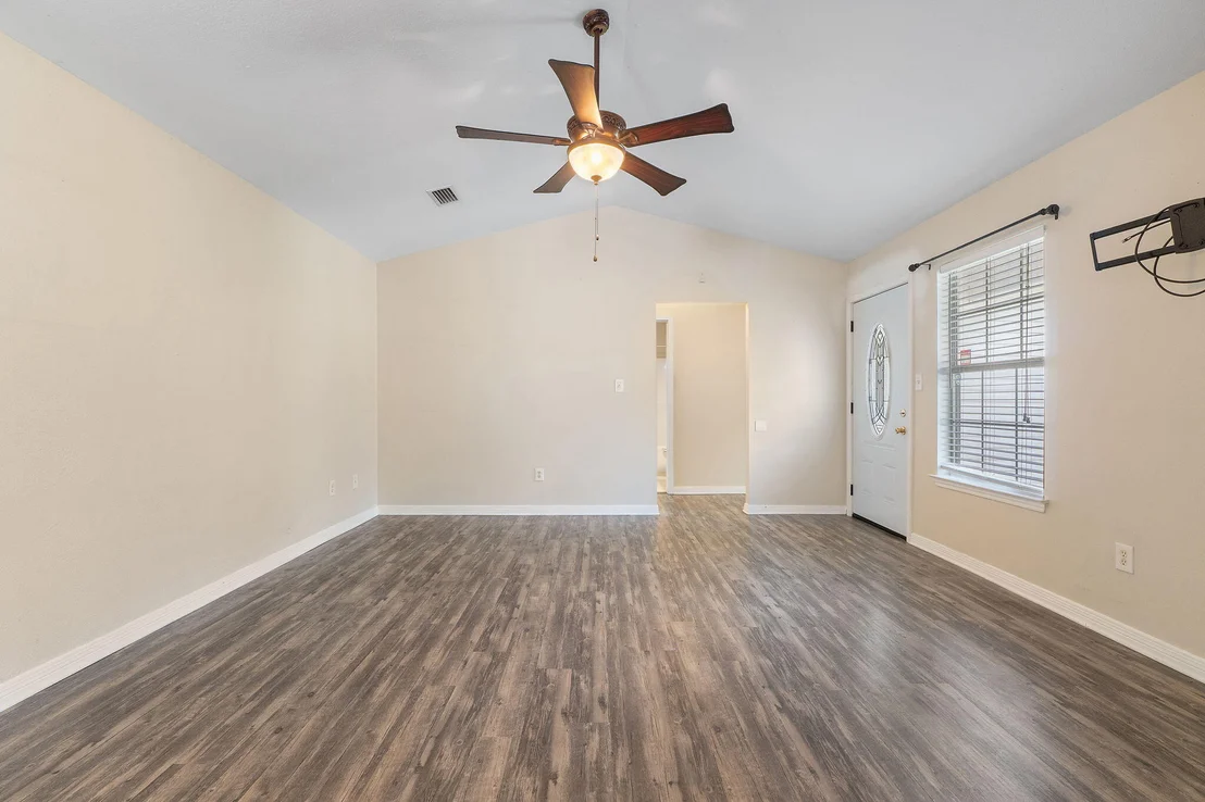 Photo of 8111 Fourth Street