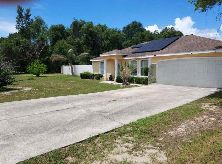 Photo of 215 Oak Circle